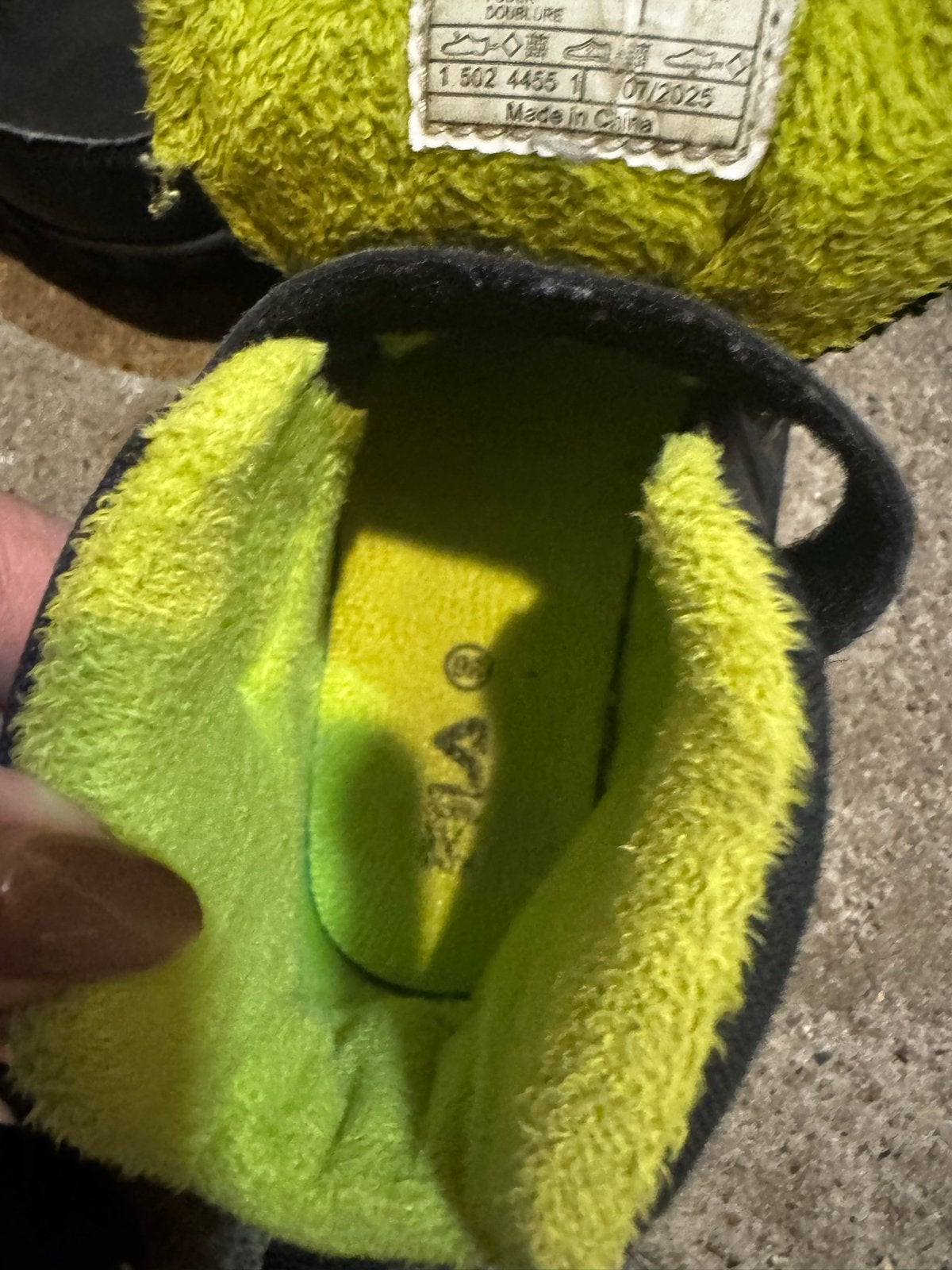 Fila Kinderschoenen - Zwart met neon geel, Maat 36, Ophalen, Gebruikt, Jongen of Meisje, Schoenen