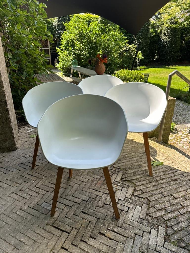 4x Hay AAC22 stoel gelakt eiken onderstel White, Huis en Inrichting, Stoelen, Ophalen, Wit, Vier