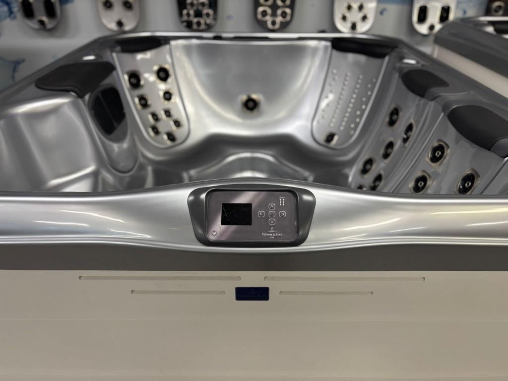 Bullfrog spa | Luxe High-End jacuzzi-5 pers. A6L, Tuin en Terras, Bubbelbaden en Hottubs, Ophalen of Verzenden, Zo goed als nieuw