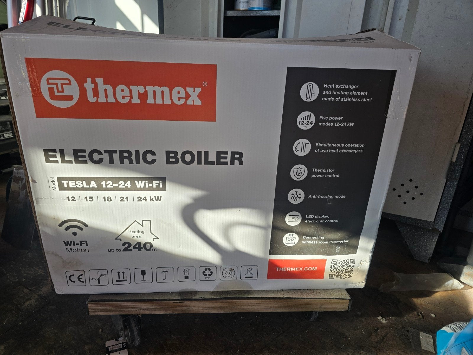 Thermex Tesla 12-24 Wi-Fi Elektrische Boiler, Ophalen, 30 tot 80 cm, Hoog rendement (Hr), Cv-ketel of Combi-ketel