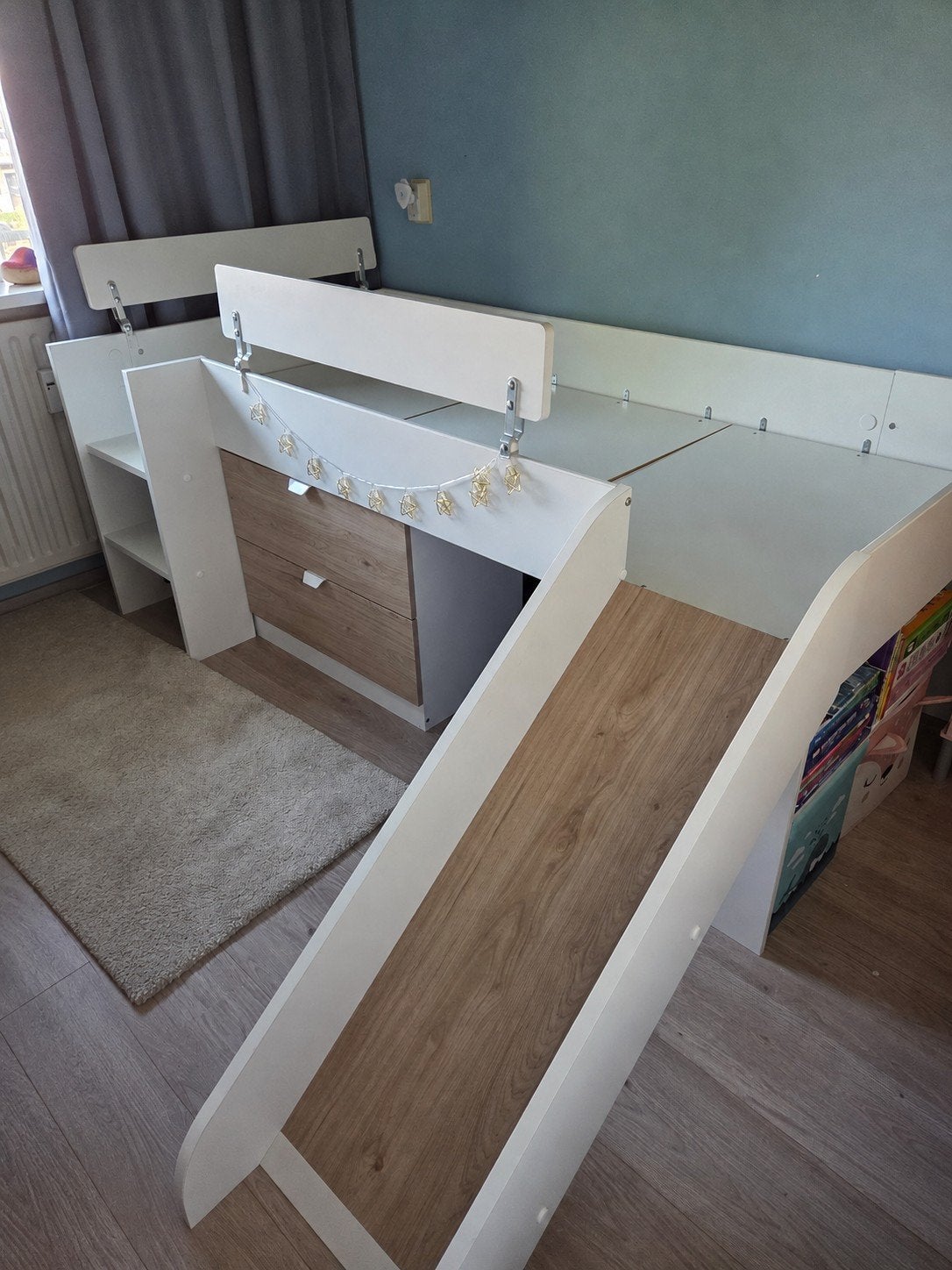 Halfhoogslaper met glijbaan en opbergruimte, Huis en Inrichting, Slaapkamer | Stapelbedden en Hoogslapers, Ophalen, Gebruikt, 90 cm