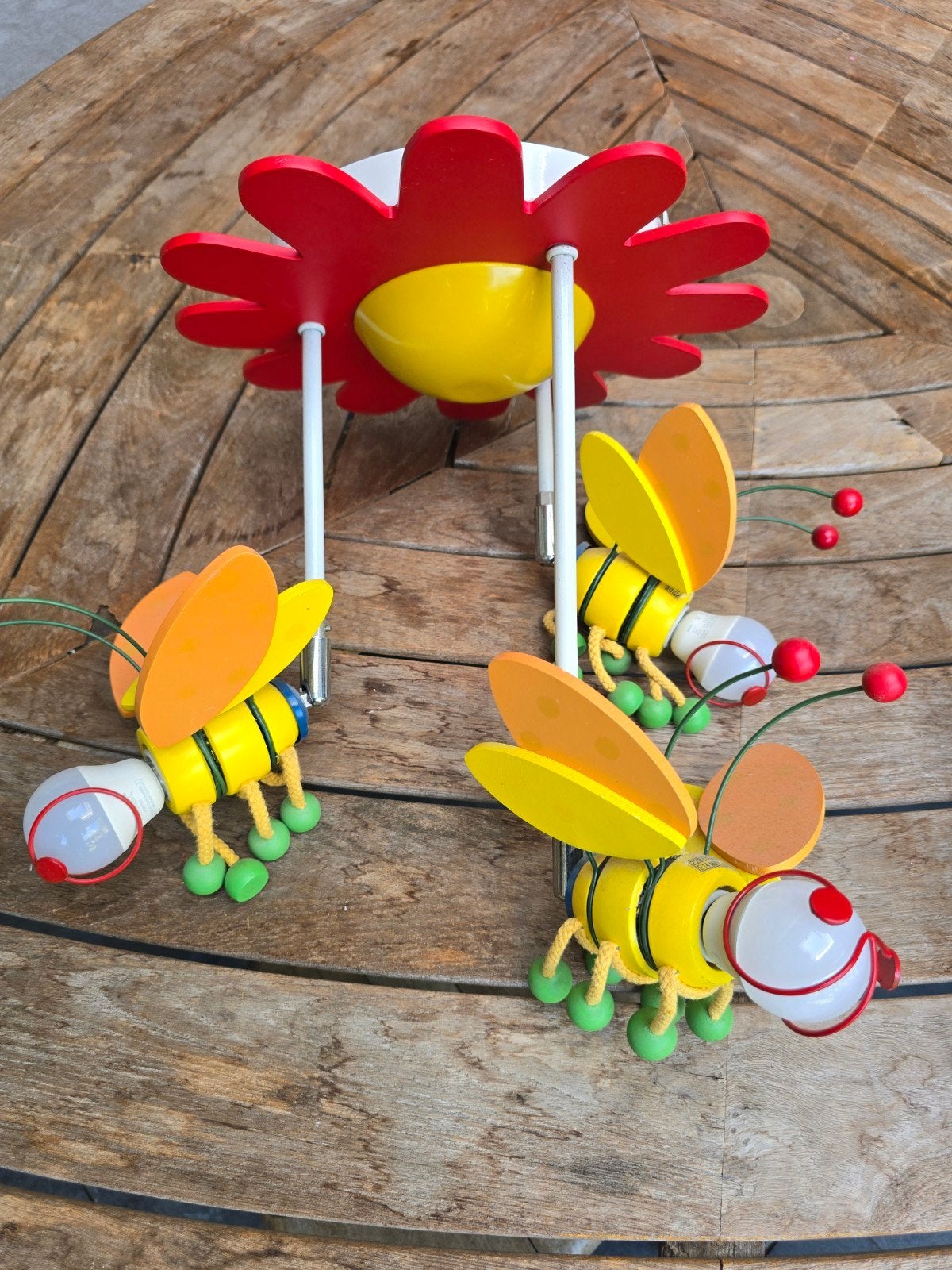 Leuke kinderlamp met bijtjes - Plafondlamp, Ophalen of Verzenden, Gebruikt, Kindvriendelijk, Speels, Vrolijk