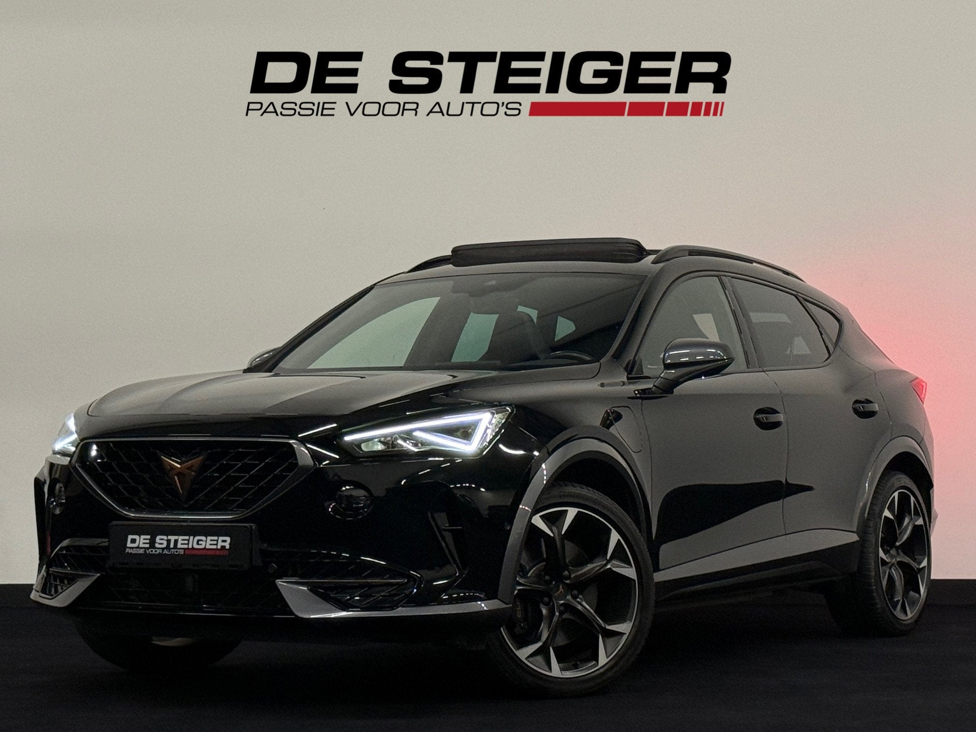 CUPRA Formentor 1.4 e-Hybrid VZ Black Edition Pano Carbon Ku, Auto's, Dealer onderhouden, Gebruikt, Zwart, 4 cilinders