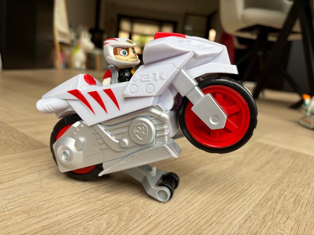Paw Patrol Wildcat motor met pup, Ophalen