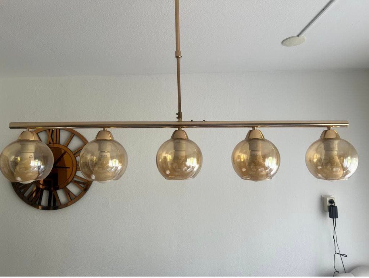 Goudkleurige hanglamp met 5 glazen bollen - zgan, Ophalen, Zo goed als nieuw
