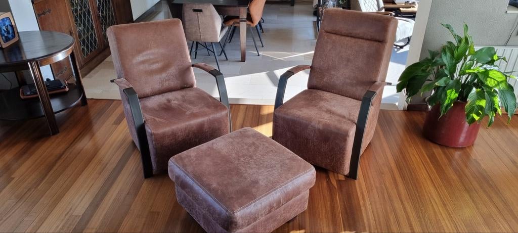 2 kwalitatieve stoelen met hocker, Huis en Inrichting, Fauteuils, Ophalen, Zo goed als nieuw, 75 tot 100 cm