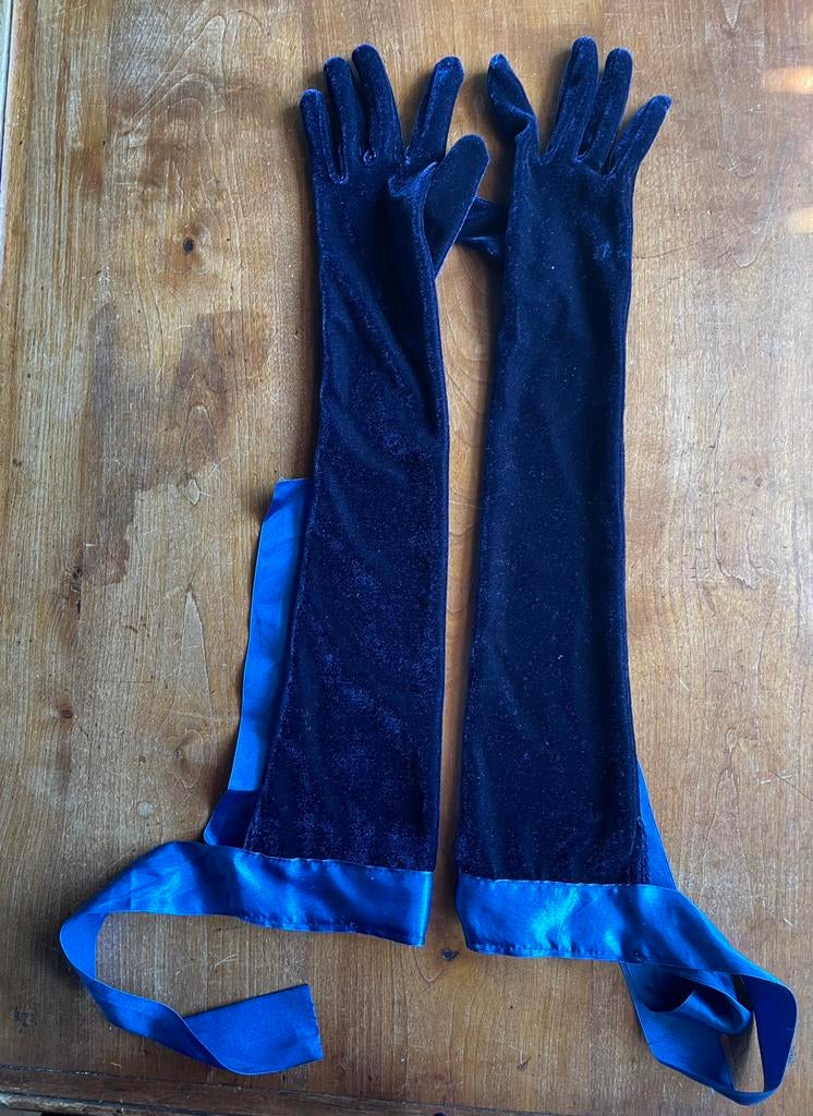 Fluwelen handschoenen, Kleding | Dames, Gelegenheidskleding, Overige typen, Zwart, Ophalen of Verzenden, Zo goed als nieuw