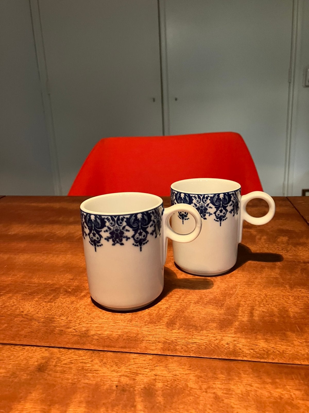 KLM design by Marcel Wanders 2 kopjes bekers delfts blauw, Huis en Inrichting, Keuken | Servies, Ophalen of Verzenden, Zo goed als nieuw