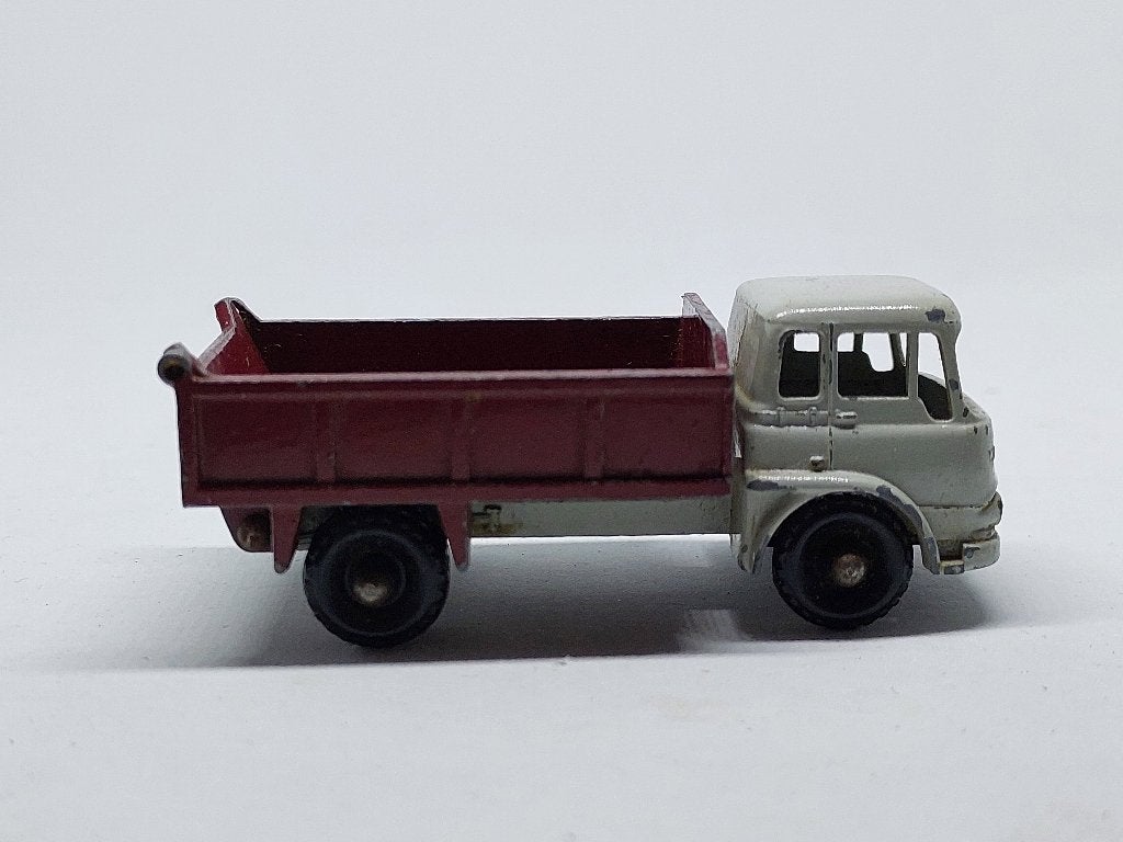 BEDFORD 7,5 TON TIPPER No3 MATCHBOX UIT 1961, Ophalen of Verzenden, Gebruikt, Bus of Vrachtwagen