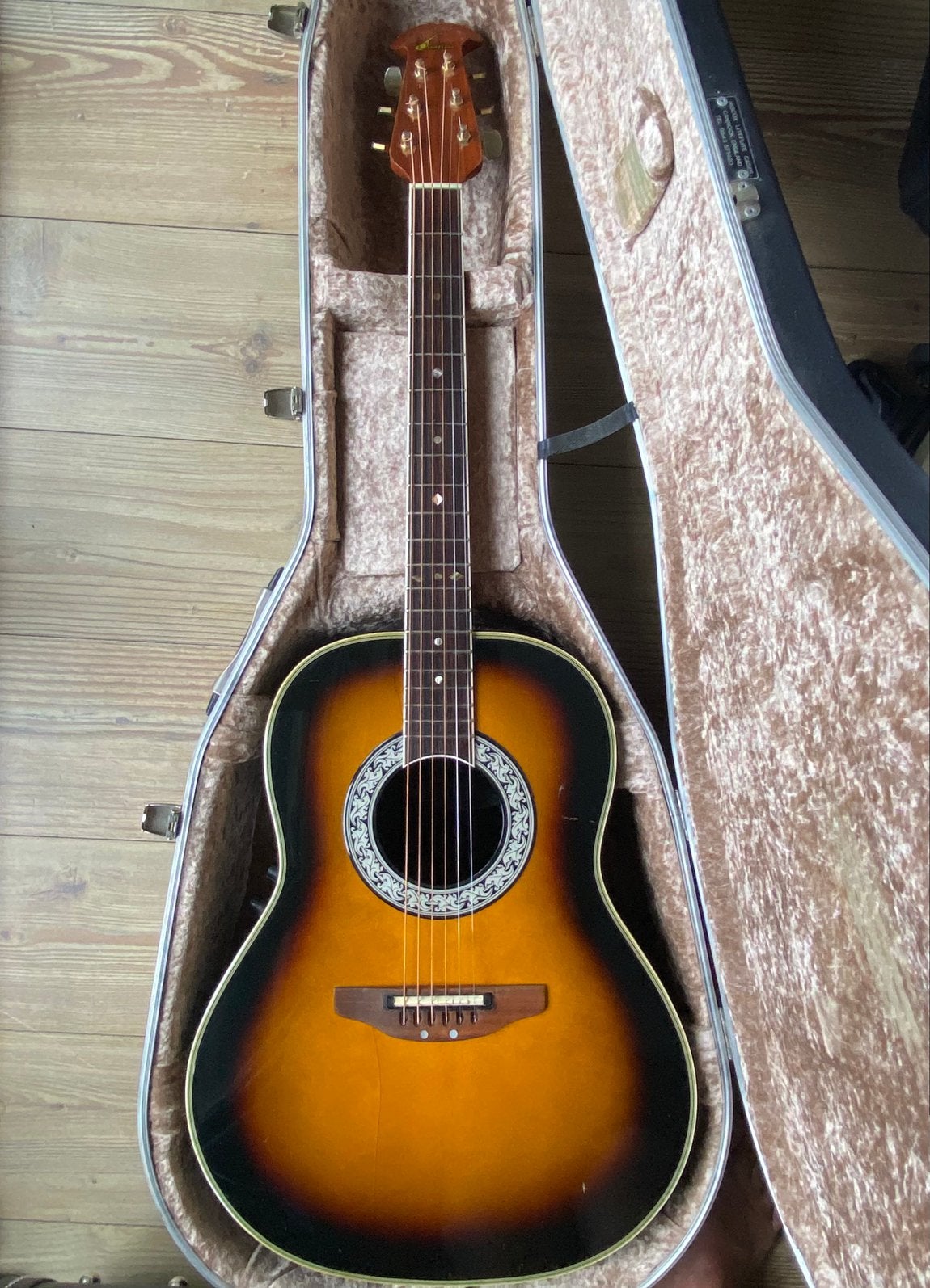 Ovation Ultra 1415, Ophalen, Gebruikt, Western- of Steelstringgitaar, Met koffer