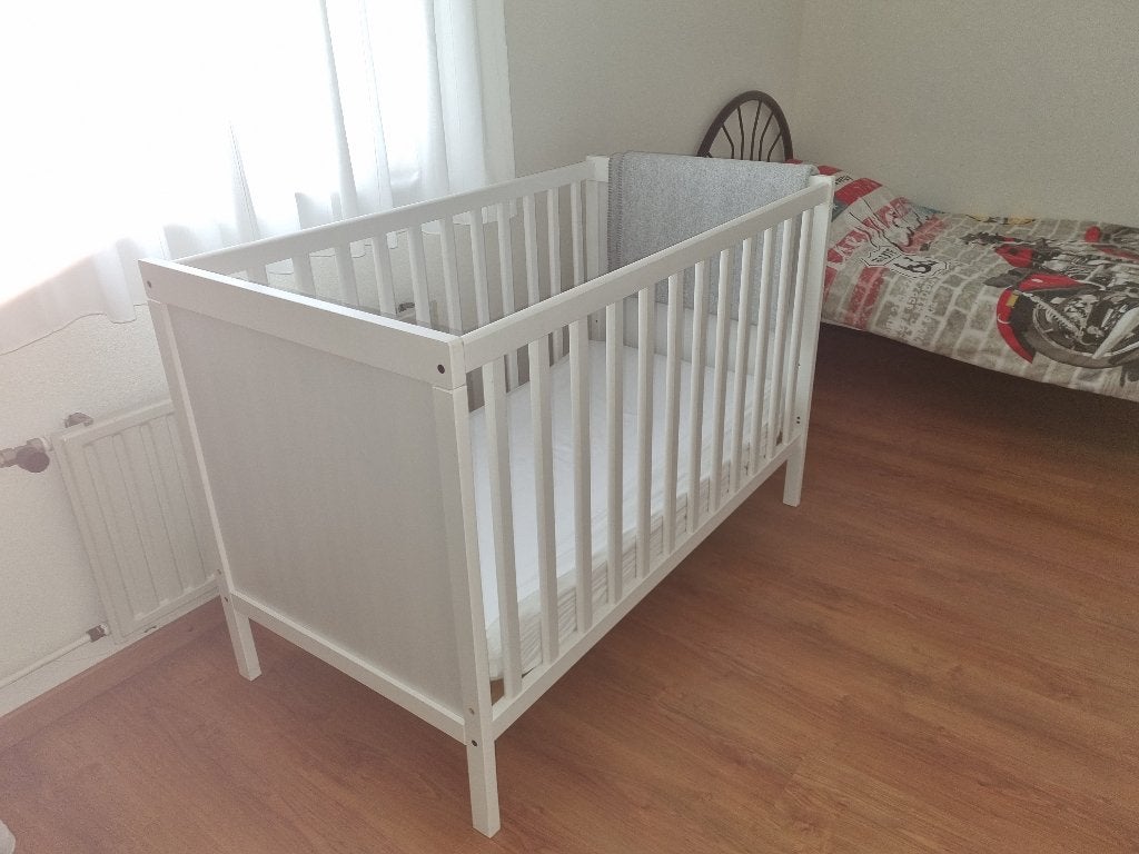 Kinderbed z.g.a.n. wit te koop, Ophalen, Gebruikt, Minder dan 140 cm, Matras