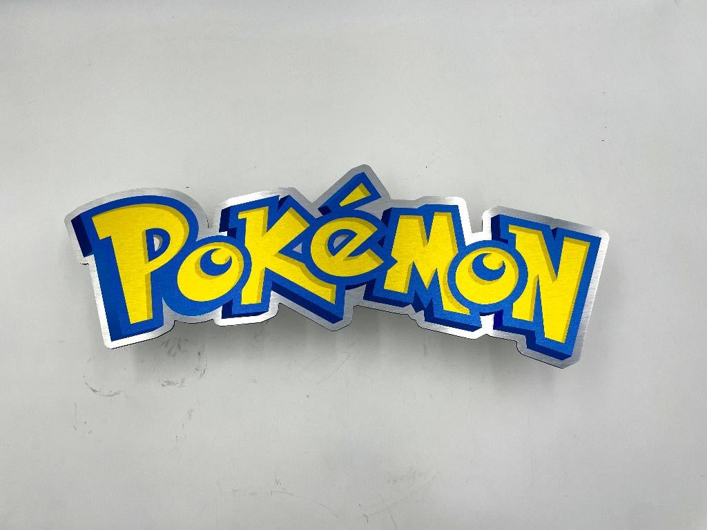 Reclamebord Pokémon logo bord, aluminium, rvs look, 57x23 cm, Ophalen of Verzenden, Nieuw, Reclamebord