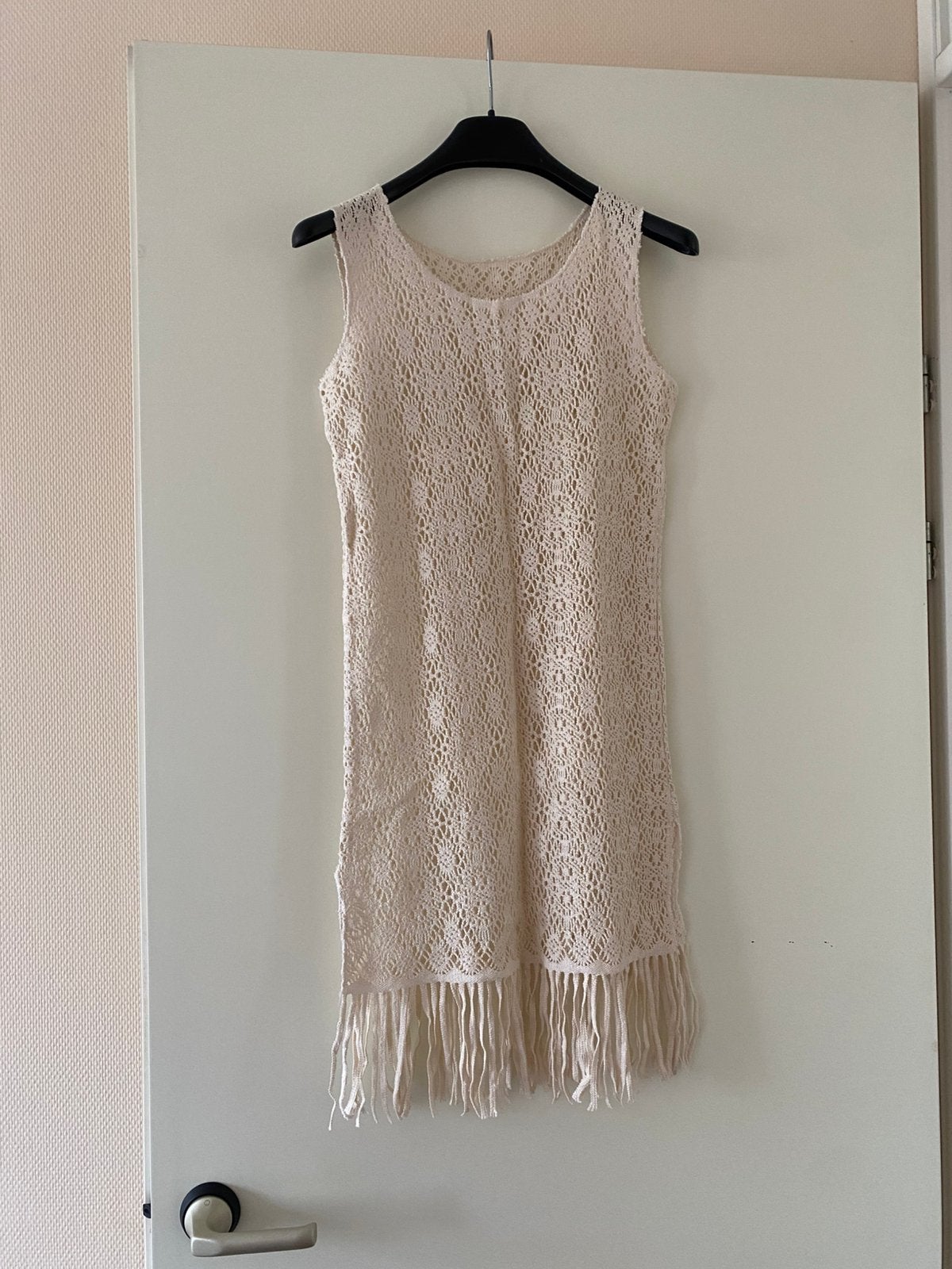 Gehaakt jurkje, Maat 38/40 (M), Beige, Ophalen of Verzenden, Zo goed als nieuw