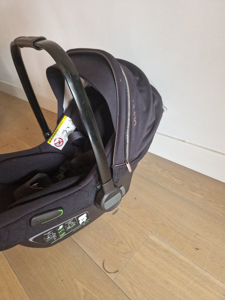 Nuna PIPA Next i-Size autostoel in zwart. Incl. adapter., Kinderen en Baby's, Autostoeltjes, Gebruikt, Zijbescherming, Isofix