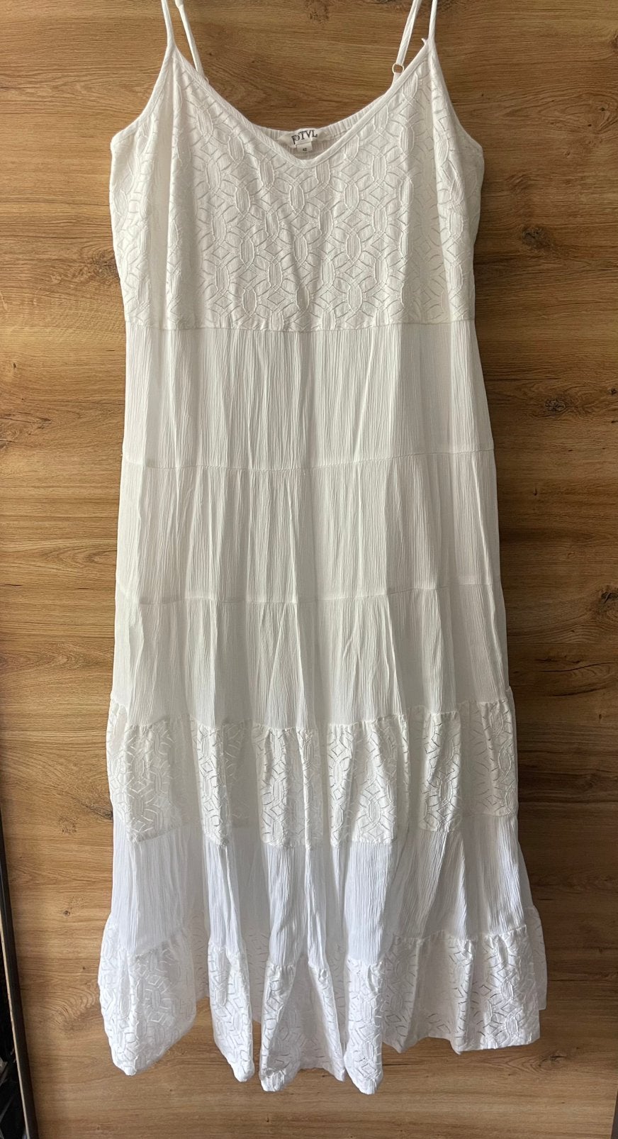 FSTVL prachtige zomerse  witte maxi jurk maat 42, Wit, Maat 42/44 (L), Ophalen of Verzenden, Zo goed als nieuw