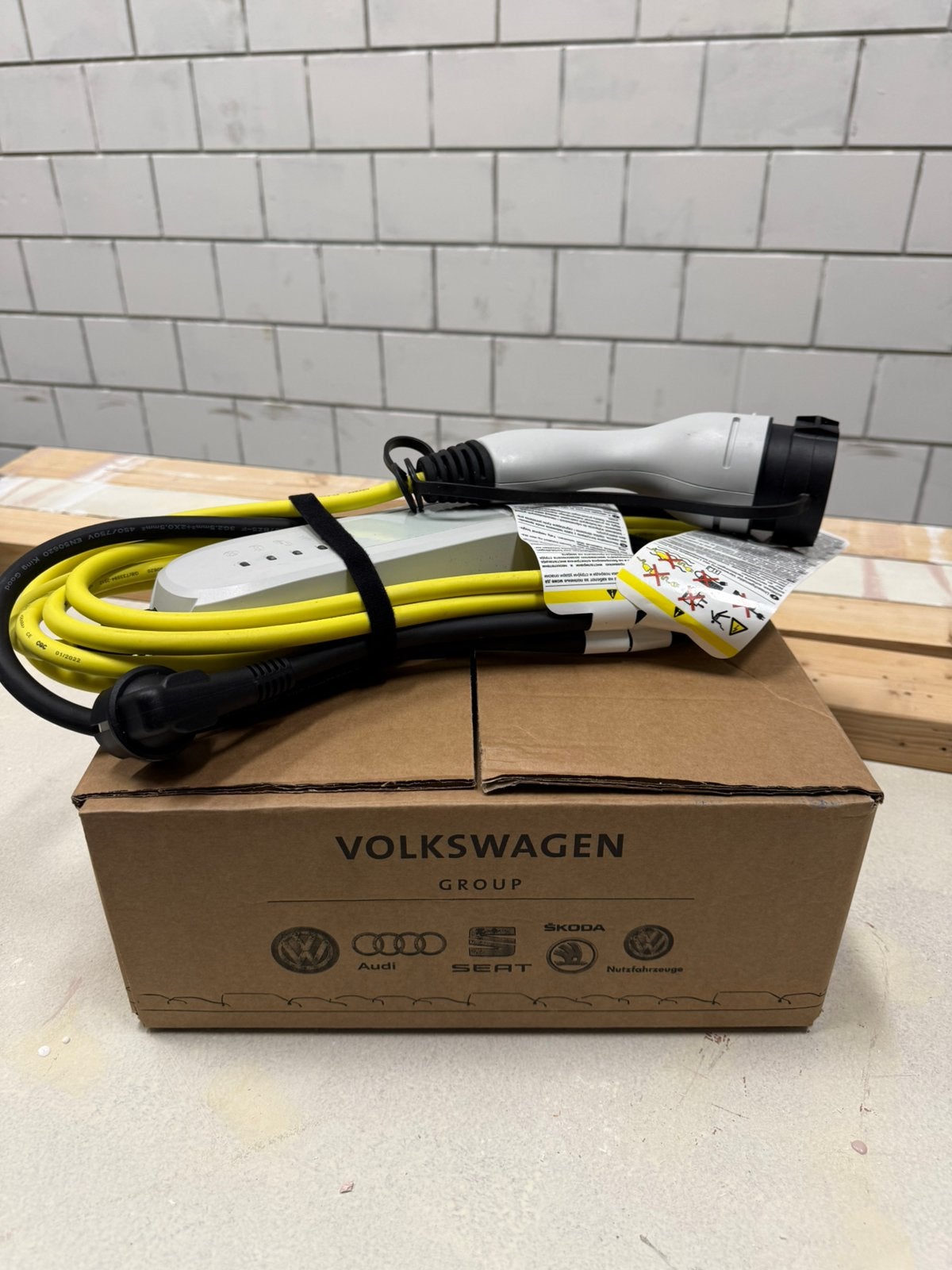 Nieuwe originele Thuislaadkabel Origineel VAG / CUPRA / GTE, Ophalen of Verzenden, Zo goed als nieuw, Laadkabel