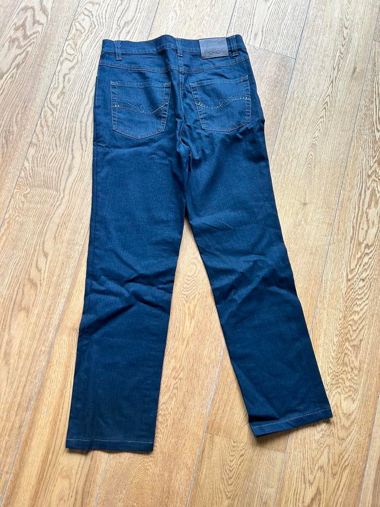 BRAX DAMES JEANS MAAT 38, Ophalen of Verzenden, Zo goed als nieuw, Blauw, W30 - W32 (confectie 38/40)