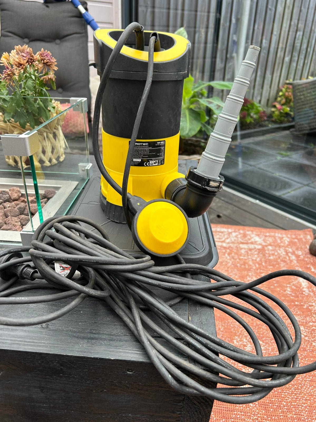 Dompel waterpomp met vlotter., Ophalen, Zo goed als nieuw, Dompelpomp