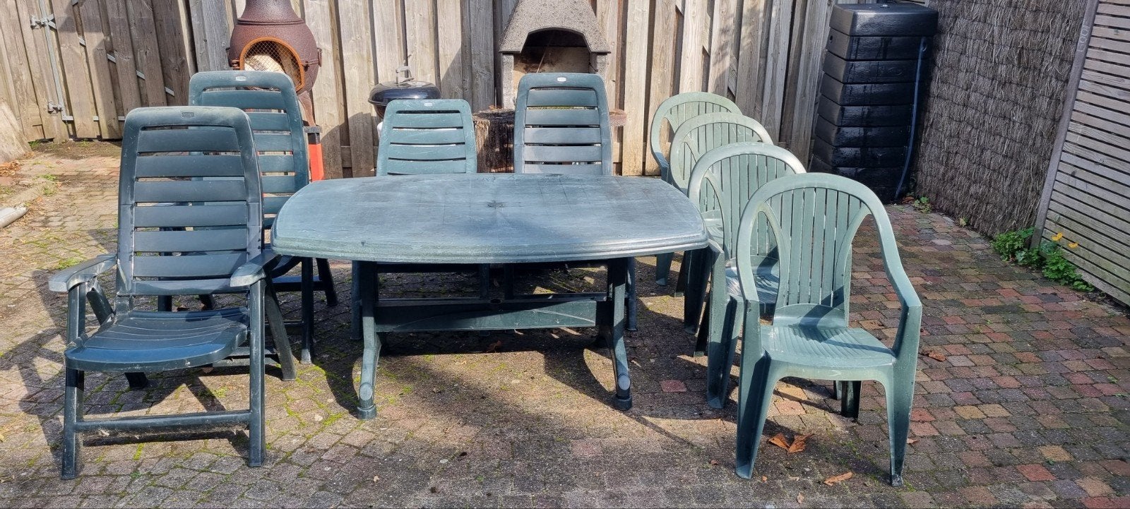 Jardin tuinset, 4 tuinstoelen en 4 stapelstoelen, Tuin en Terras, Ophalen, Kunststof, Gebruikt, 8 zitplaatsen
