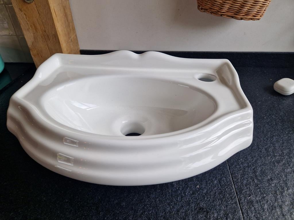 Nieuw landelijke fontein differenz oxford 37.5X28X14cm Wit, Doe-het-zelf en Verbouw, Ophalen, Nieuw, Toilet