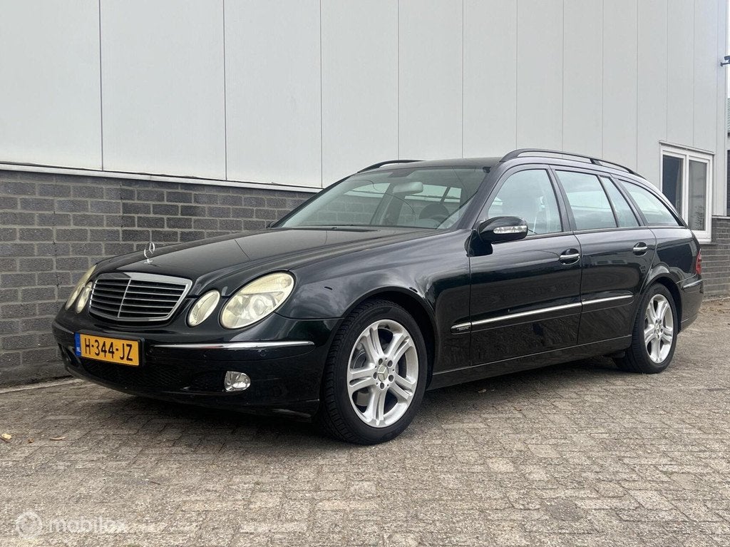 Mercedes E-klasse 320 Elegance, Automaat, Achterwielaandrijving, Gebruikt, Zwart