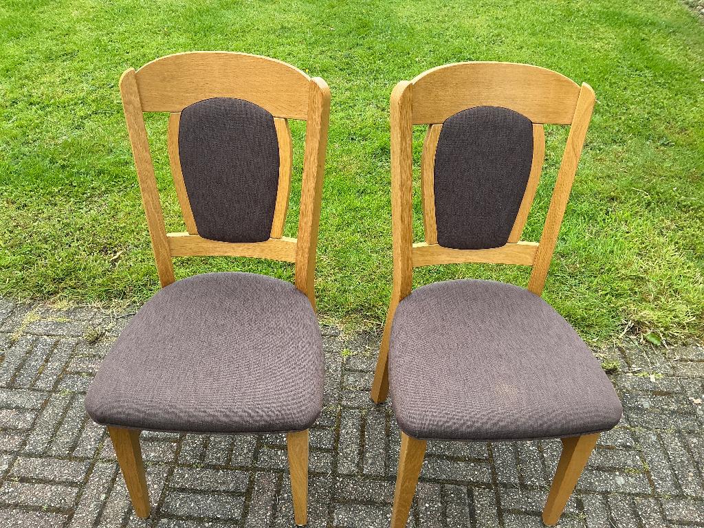 2 Eetkamer stoelen, Huis en Inrichting, Stoelen, Ophalen, Gebruikt, Twee, Bruin