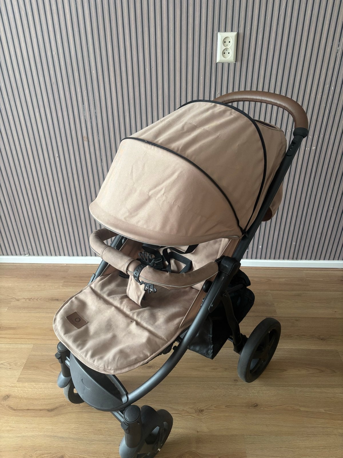 Lionelo Buggy met voetenzak en muggennet, Ophalen, Zo goed als nieuw, Overige merken, Voetenzak