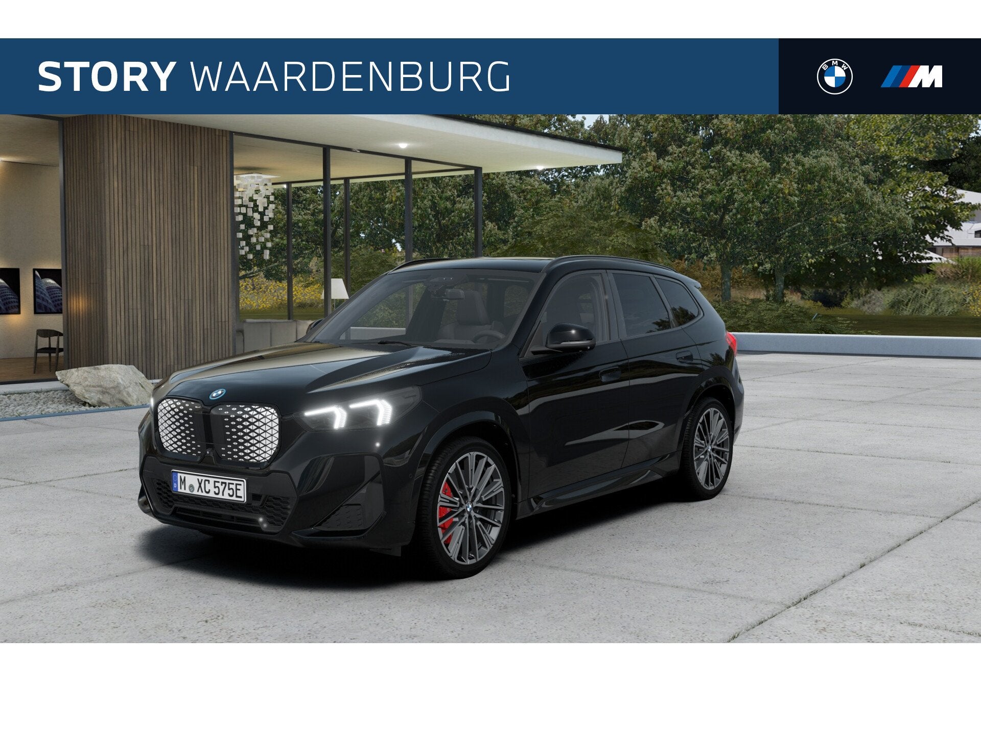 BMW iX1 eDrive20 M Sport / Panoramadak / Trekhaak / Sportsto