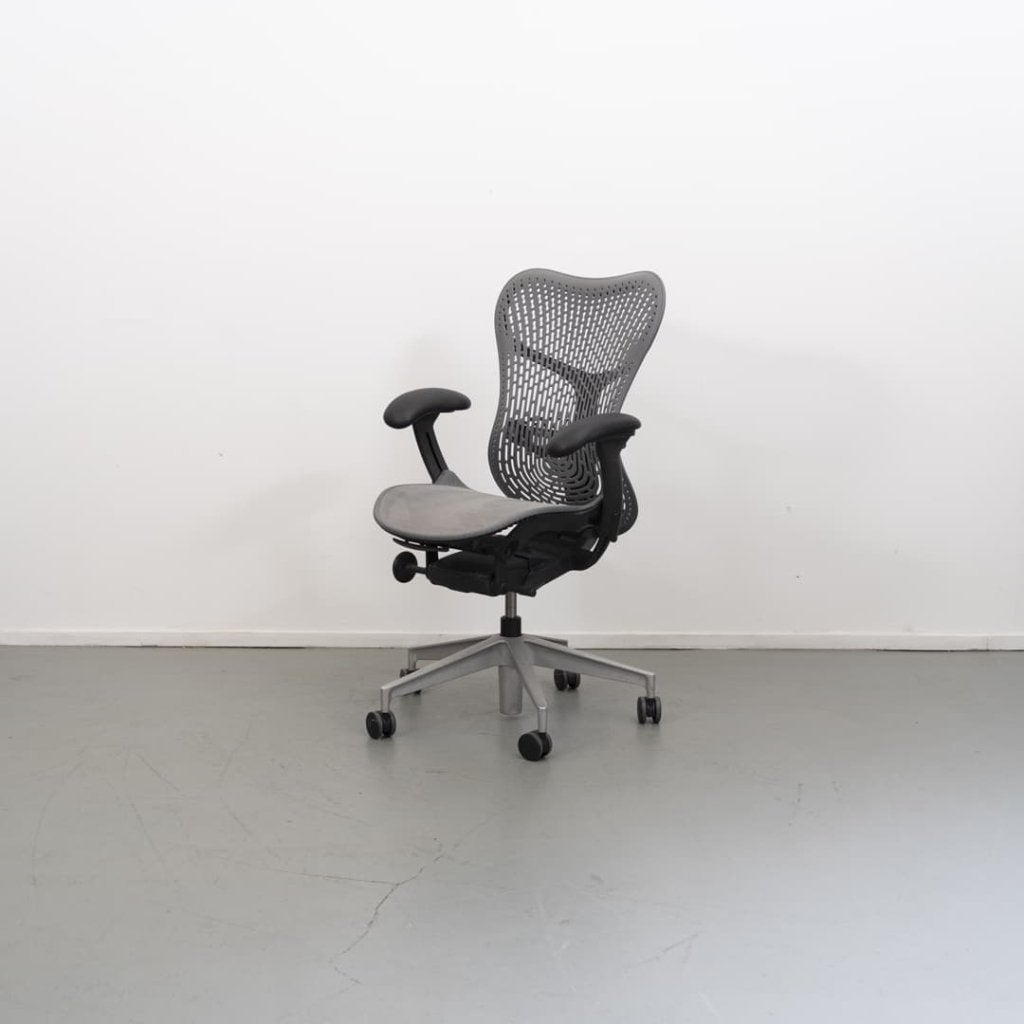 Herman Miller Mirra 2 Graphite TriFlex - Chroom, Niet ingevuld, Zo goed als nieuw, Niet ingevuld, Niet ingevuld