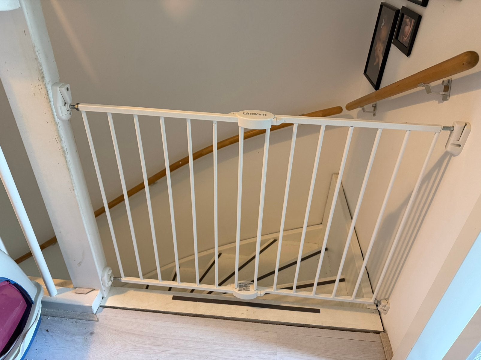 Traphekje wit met schroefbevestiging 63,5-102cm, Ophalen, Gebruikt, 100 tot 115 cm, Schroefhekje