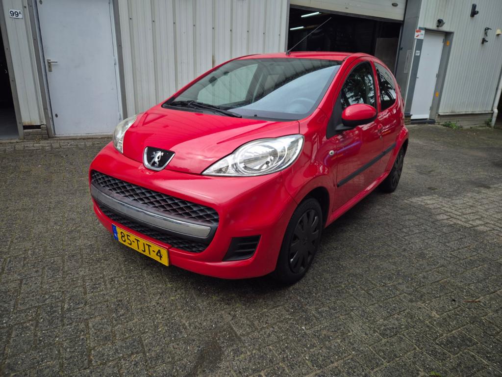Peugeot 107 1.0 12V 5DR 2012 Rood, Auto's, Voorwielaandrijving, 4 stoelen, 68 pk, Origineel Nederlands