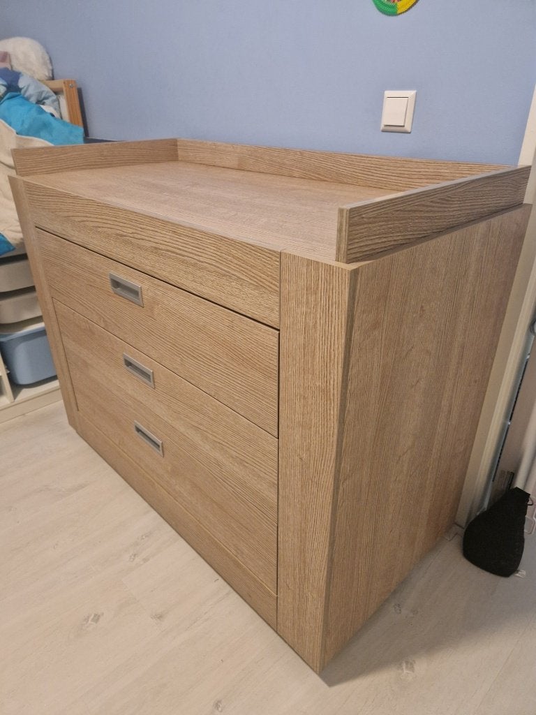 Commode met bijpassend wandplankje, Kinderen en Baby's, Kinderkamer | Commodes en Kasten, Ophalen, Gebruikt, 50 tot 70 cm, 100 cm of meer