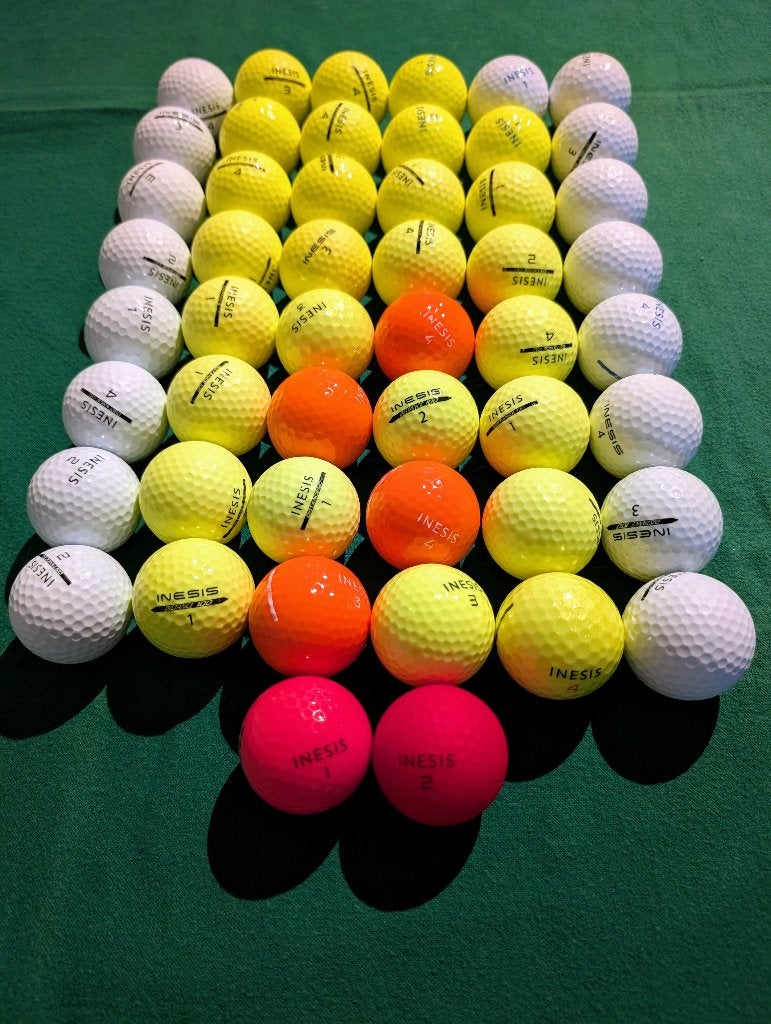 50 Stuks Inesis Golfballen, Sport en Fitness, Ophalen of Verzenden, Zo goed als nieuw, Bal(len), Overige merken