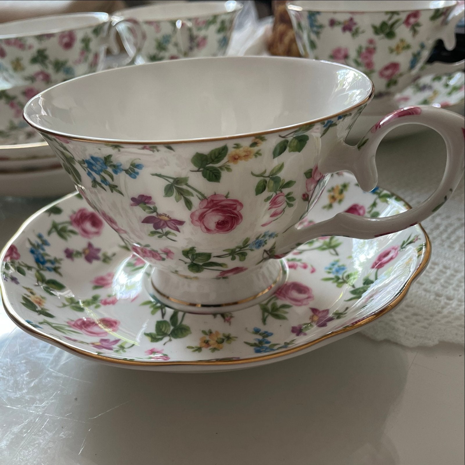 Douwe Egberts Kop en Schotel 5 x- Bloemenprint, Vintage, Nieuw, Ophalen of Verzenden, Kop(pen) en/of Schotel(s)