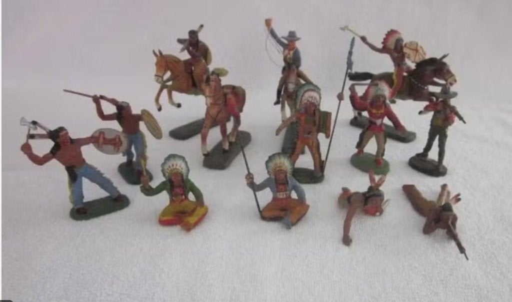 Elastolin 16 figuren 2 cowboys 4 paarden 10 indianen lees!!!, Ophalen of Verzenden