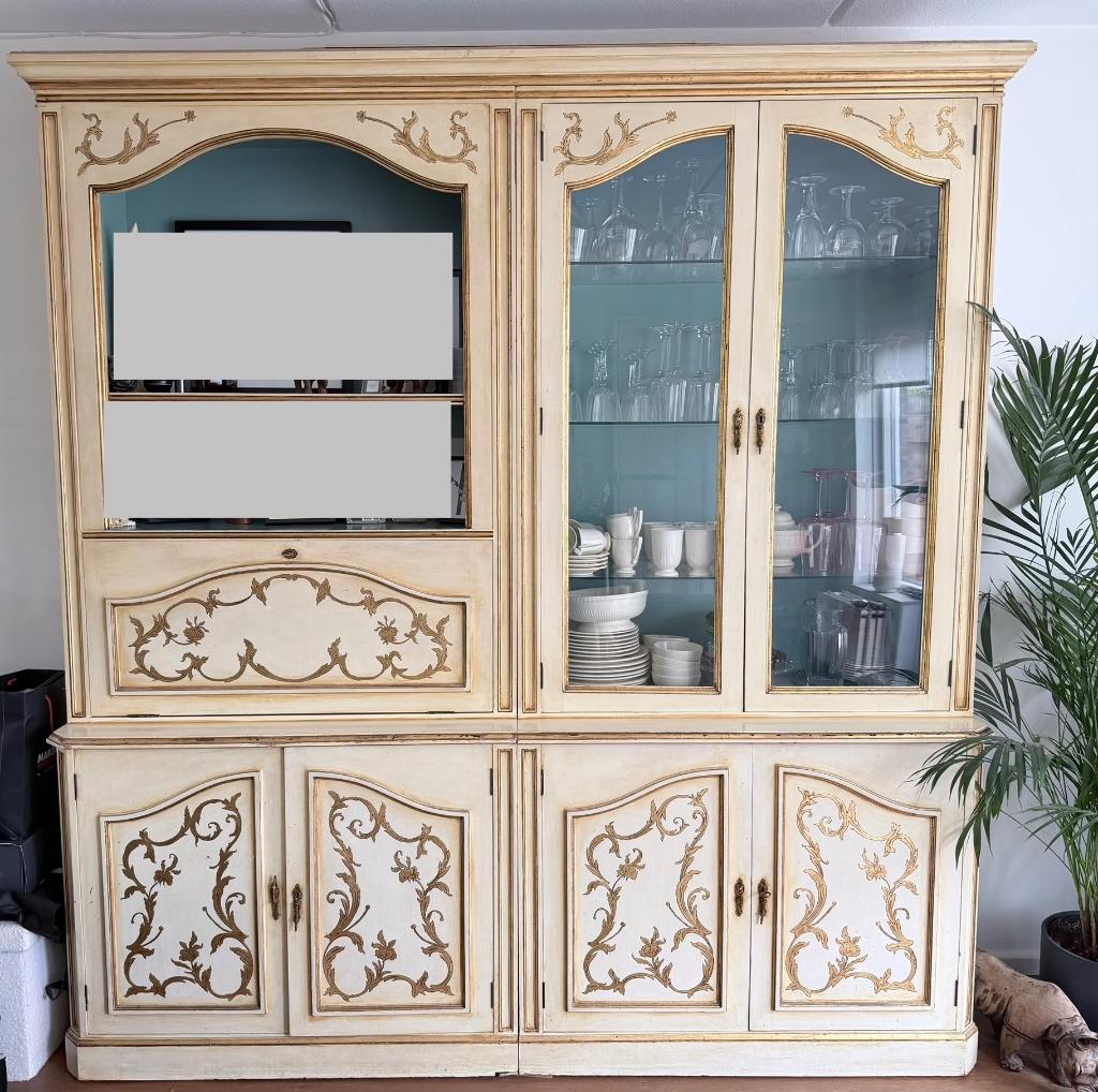 Franse antieke kast, Ophalen