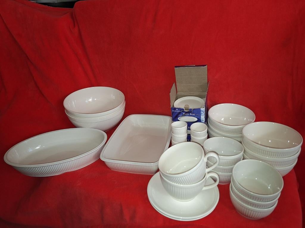 AH Wedgwood Windsor Los Te Koop Nieuwe Schalen Soep Kommen, Huis en Inrichting, Keuken | Servies, Nieuw, Compleet servies, Wedgwood