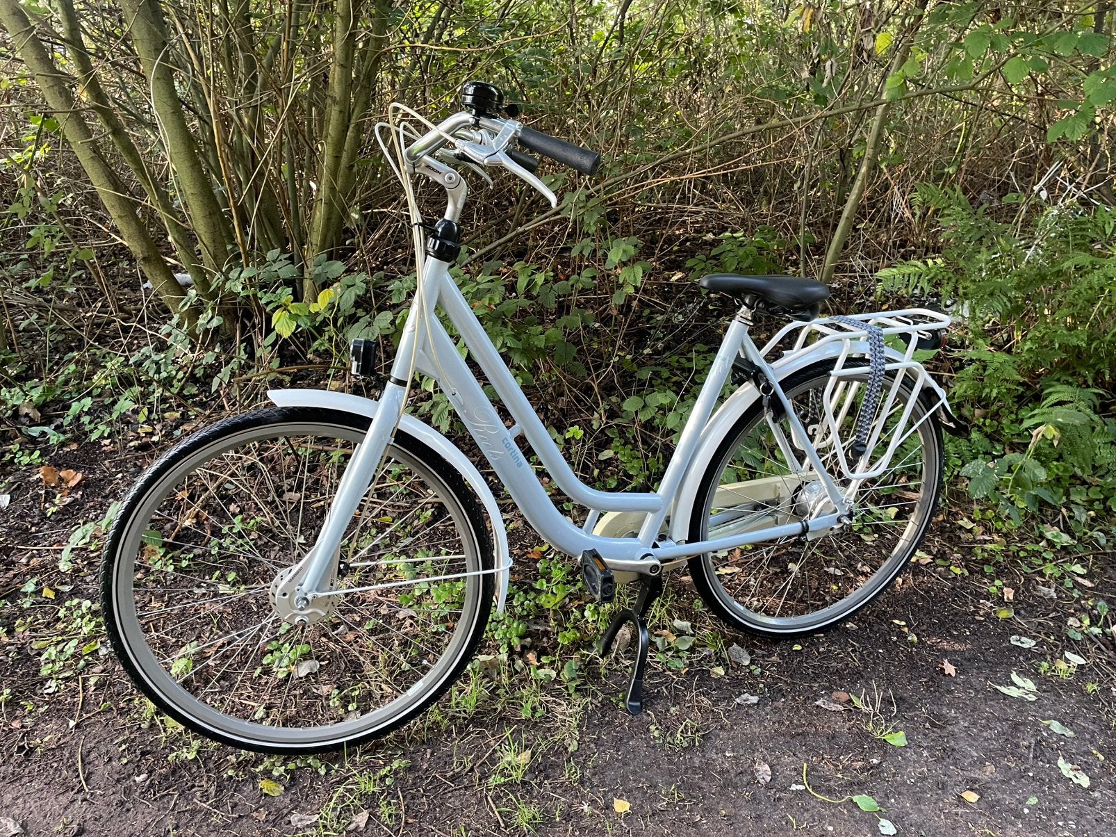 Cortina meisjesfiets 28 inch framemaat 50 cm, Fietsen en Brommers, Versnellingen, Zo goed als nieuw, Trommelrem, Ophalen