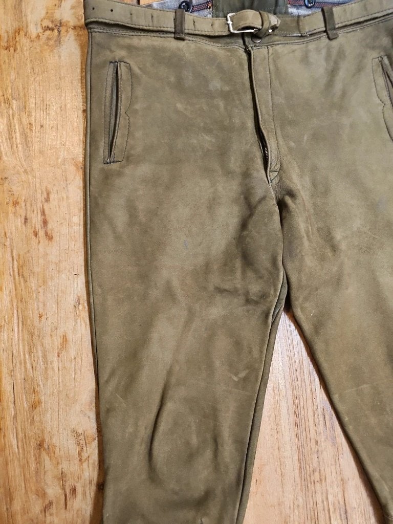 Echte lederhosen khaki, Maat 48/50 (M), Djt@dejuistetoon.eu, Ophalen of Verzenden, Mon Plaisir 19, Etten-Leur, Netherlands