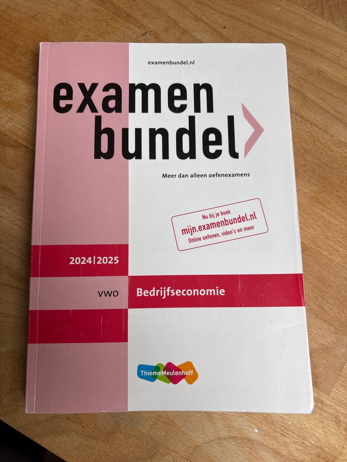 Examenbundel VWO Bedrijfseconomie 2024/2025, Boeken, Ophalen of Verzenden, Zo goed als nieuw, VWO, Bedrijfseconomie of M&O