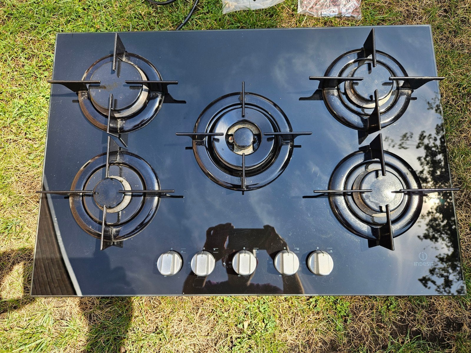 Indesit zwarte Gas op Glas Kookplaat - 5 Pitten, Witgoed en Apparatuur, Ophalen, Gebruikt, Inbouw, Gas