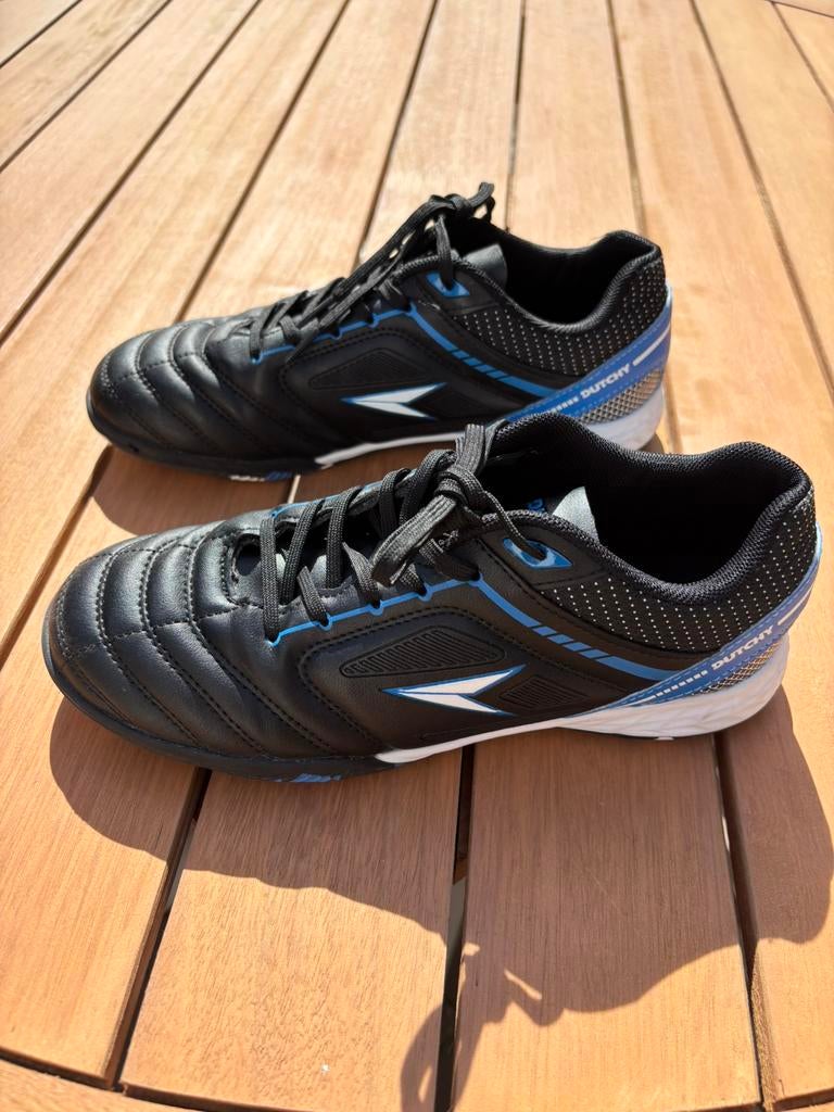 Dutchy zaalschoenen zwart maat 37 ZGAN, Sportschoenen, Ophalen of Verzenden, Zo goed als nieuw, Jongen
