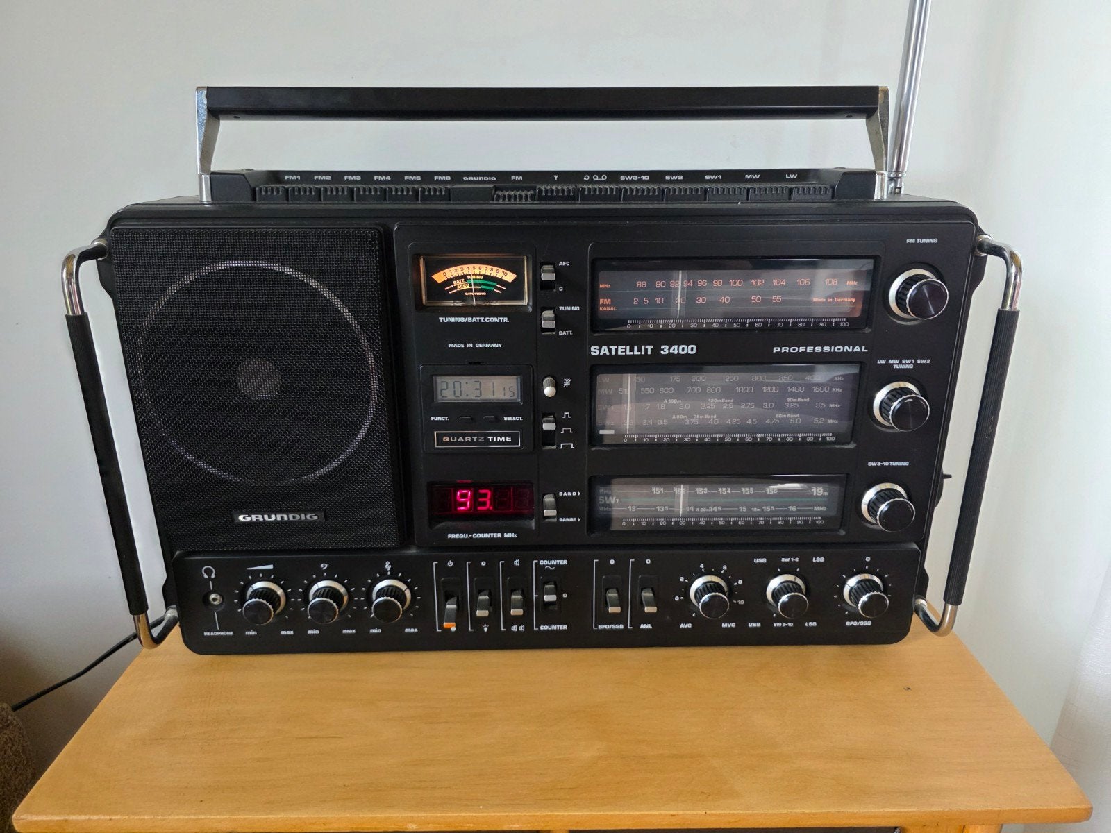Grundig Satellit 3400 Professional Wereldontvanger, Audio, Tv en Foto, Ophalen of Verzenden, Zo goed als nieuw, Wereldontvanger