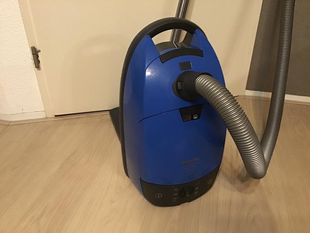 Miele stofzuiger, Ophalen of Verzenden, Zo goed als nieuw
