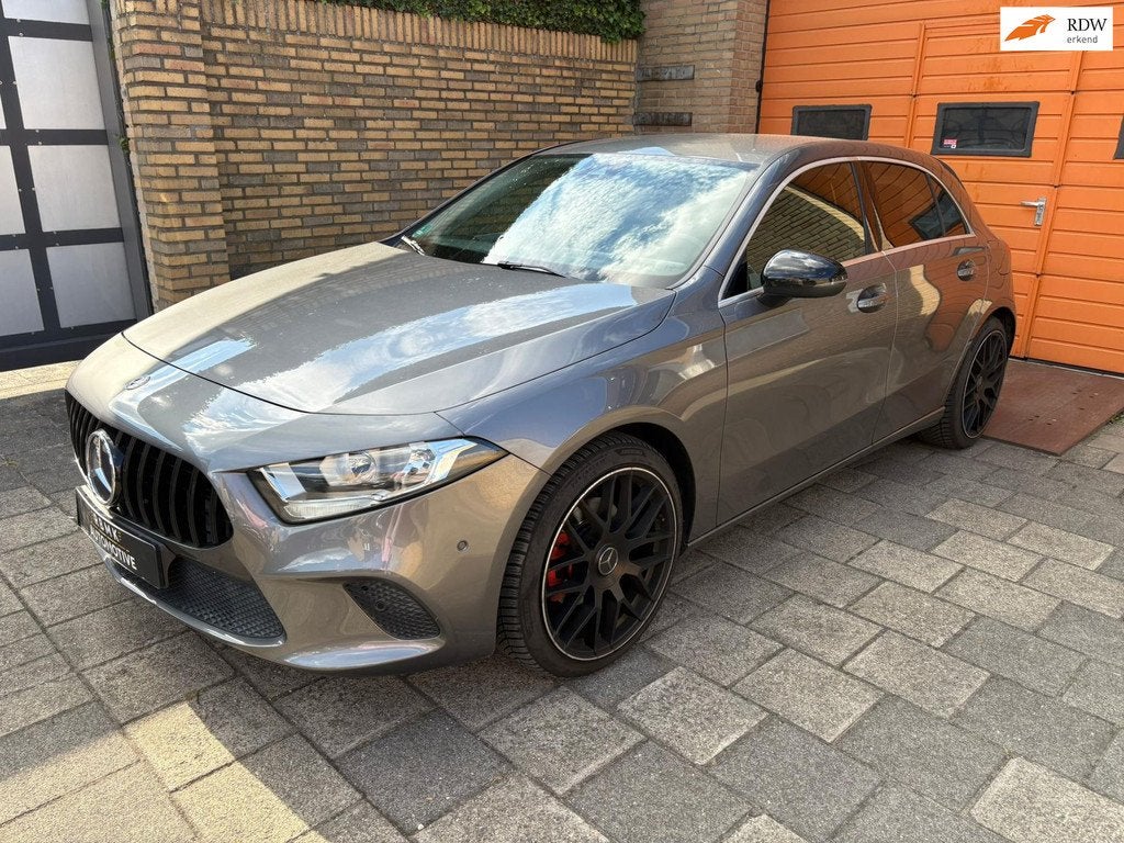Mercedes-Benz A-klasse 200 Business Solution / Night pakket, Auto's, Gebruikt, Zwart, 4 cilinders, 163 pk