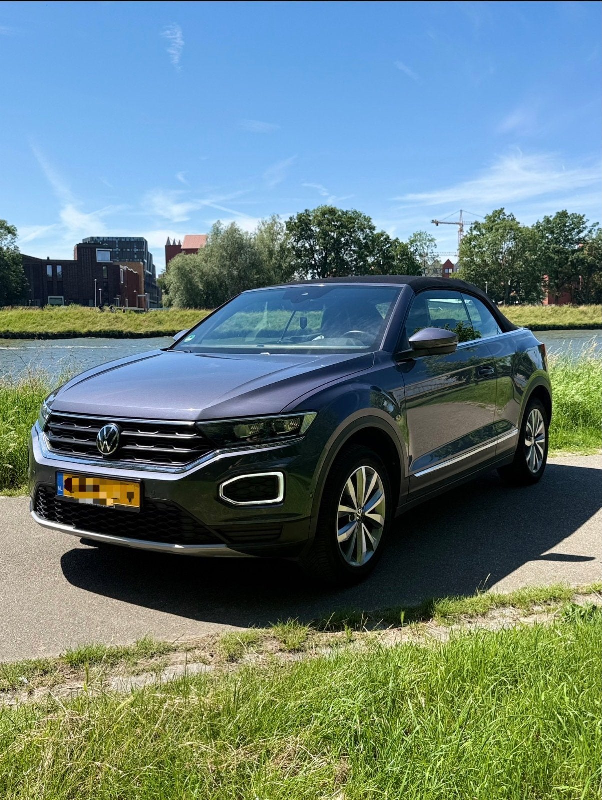 Volkswagen T-Roc 1.5 TSI 150pk 7-DSG 2021 Grijs, Auto's, Volkswagen, 4 cilinders, Leder, Grijs, Particulier