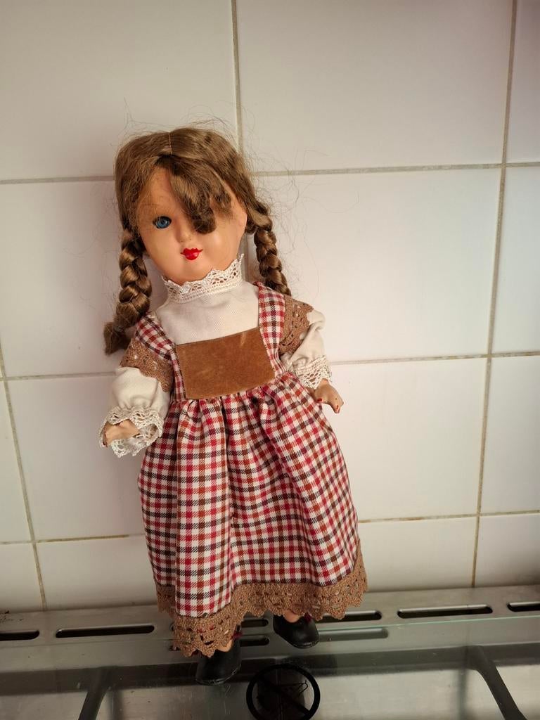 Tekoop mooie porseleinen poppen verzameling, Ophalen