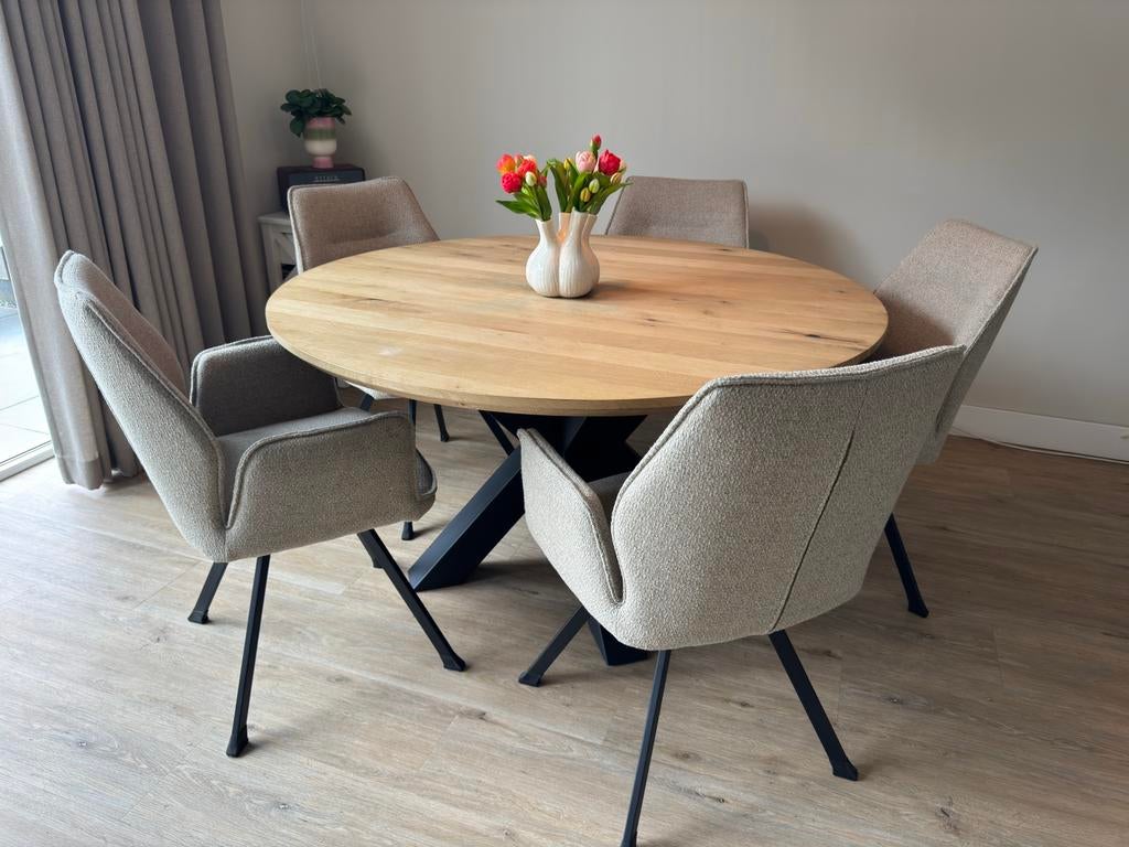 Eiken hout eet tafel rond 140cm metalen poot verjongd, Ophalen, Zo goed als nieuw, Rond, 100 tot 150 cm