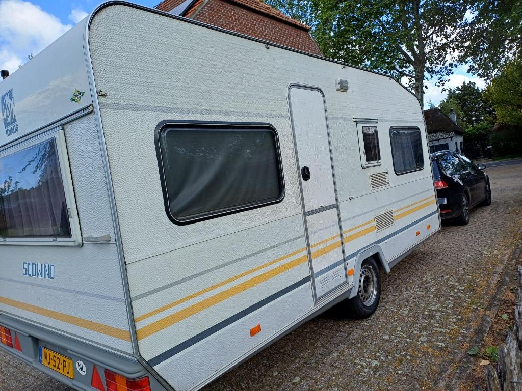 Caravan Knaus Sudwind 450, Rondzit, Omvormbare zithoek, 750 - 1000 kg, Particulier
