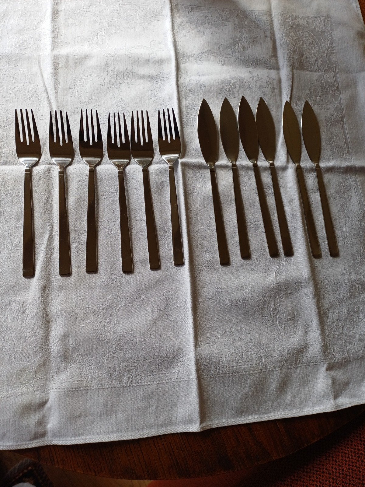 Sola bestekset: 6 vorken en 6 vismessen, Antiek en Kunst, Antiek | Bestek, Ophalen of Verzenden